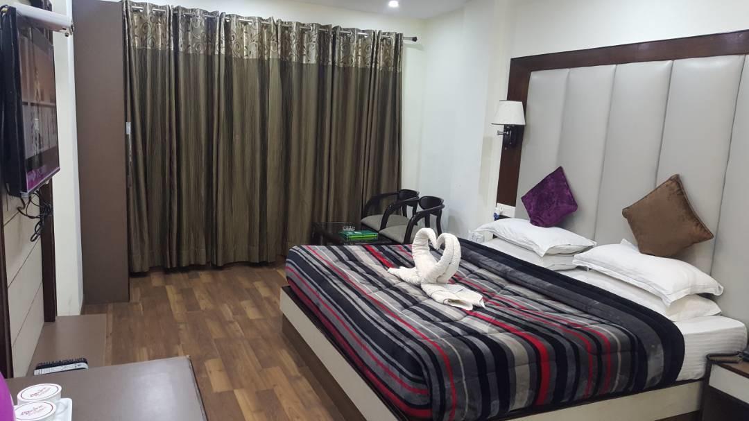 Hotel Kayanat Dalhousie Dış mekan fotoğraf